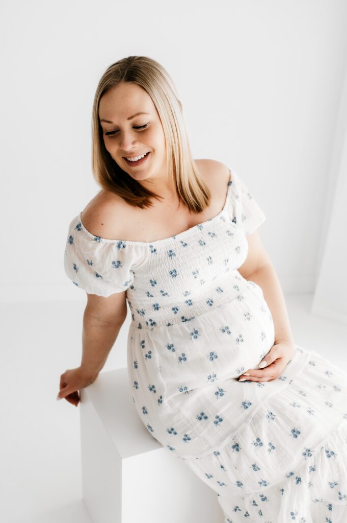 Wisconsin maternity photographer