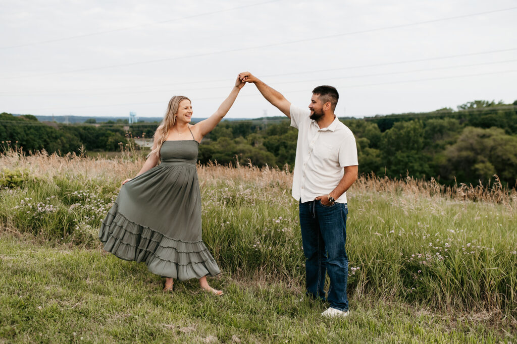 Wisconsin maternity and newborn photographer
