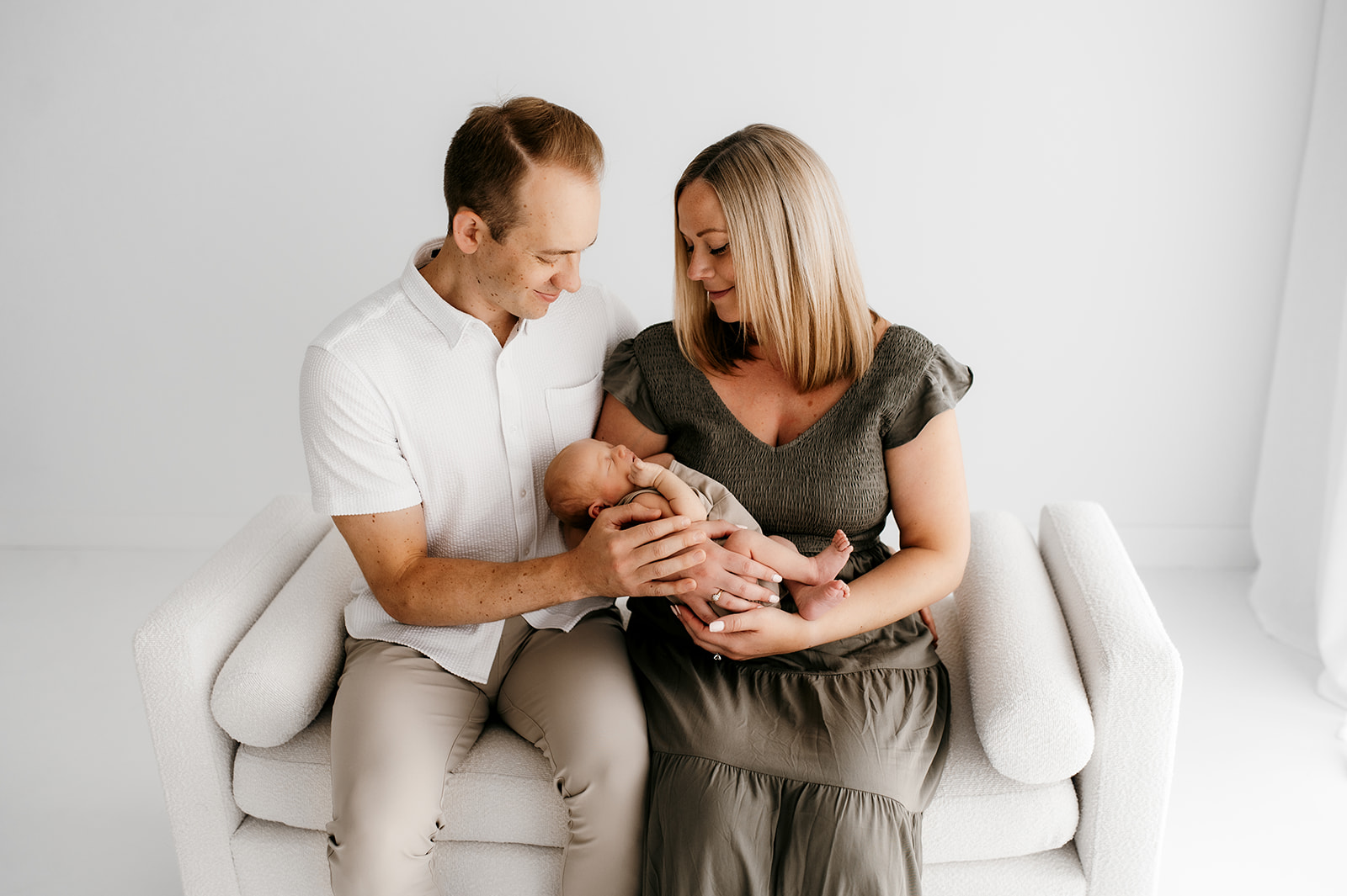 What to wear for newborn photos