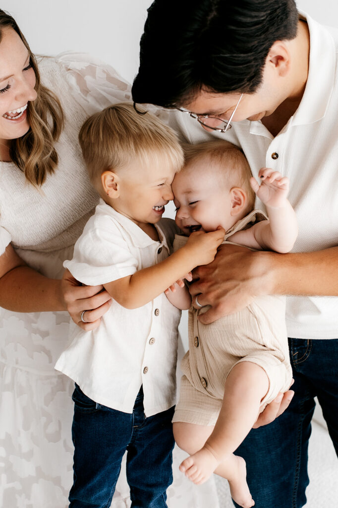 Newborn and family photographer Wisconsin