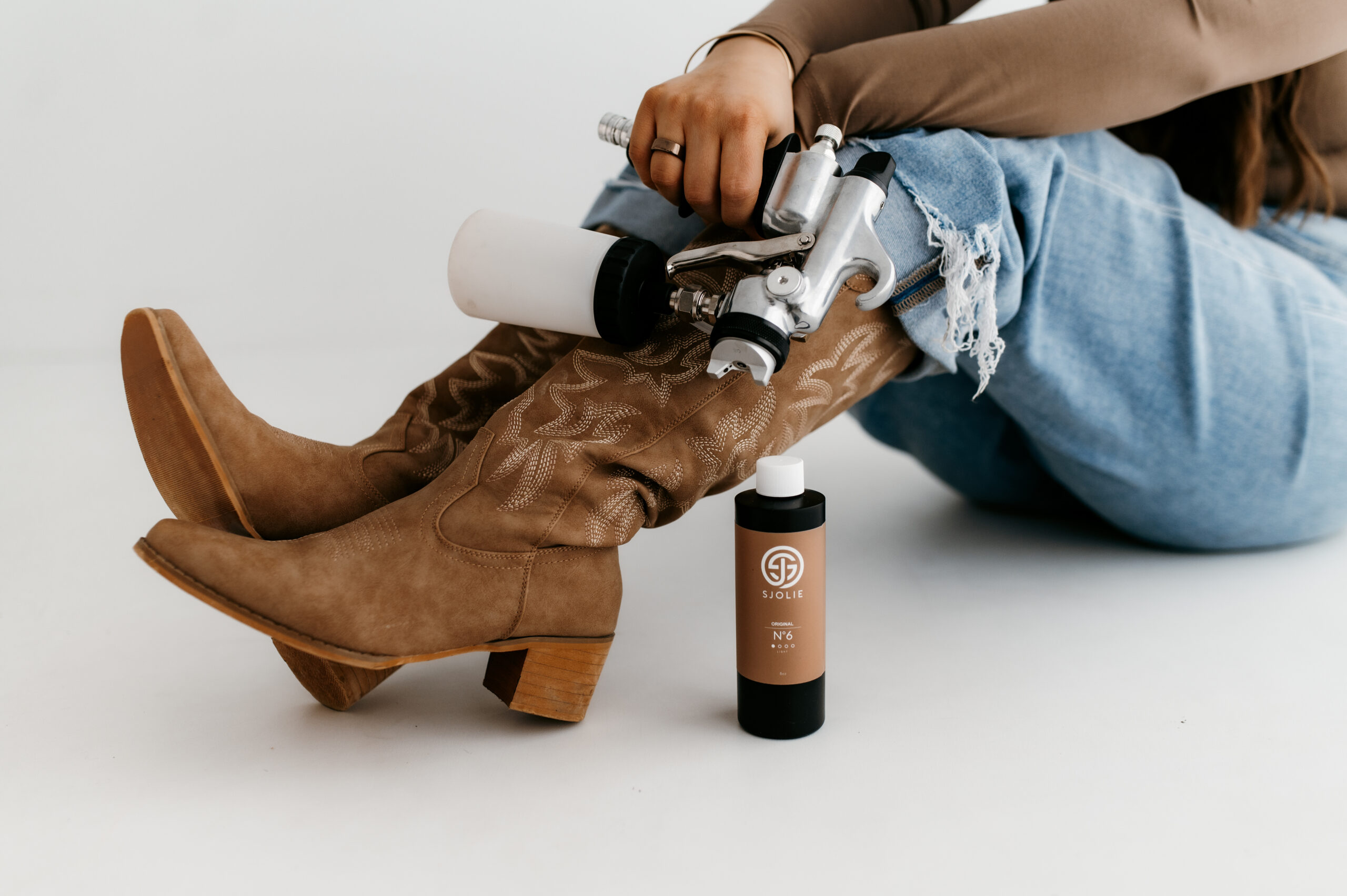 Creative branding photos that stand out online